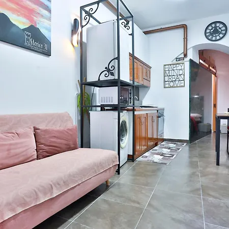 Guesthost - Storico 31 - Tiny & Comfy Apartament Neapol